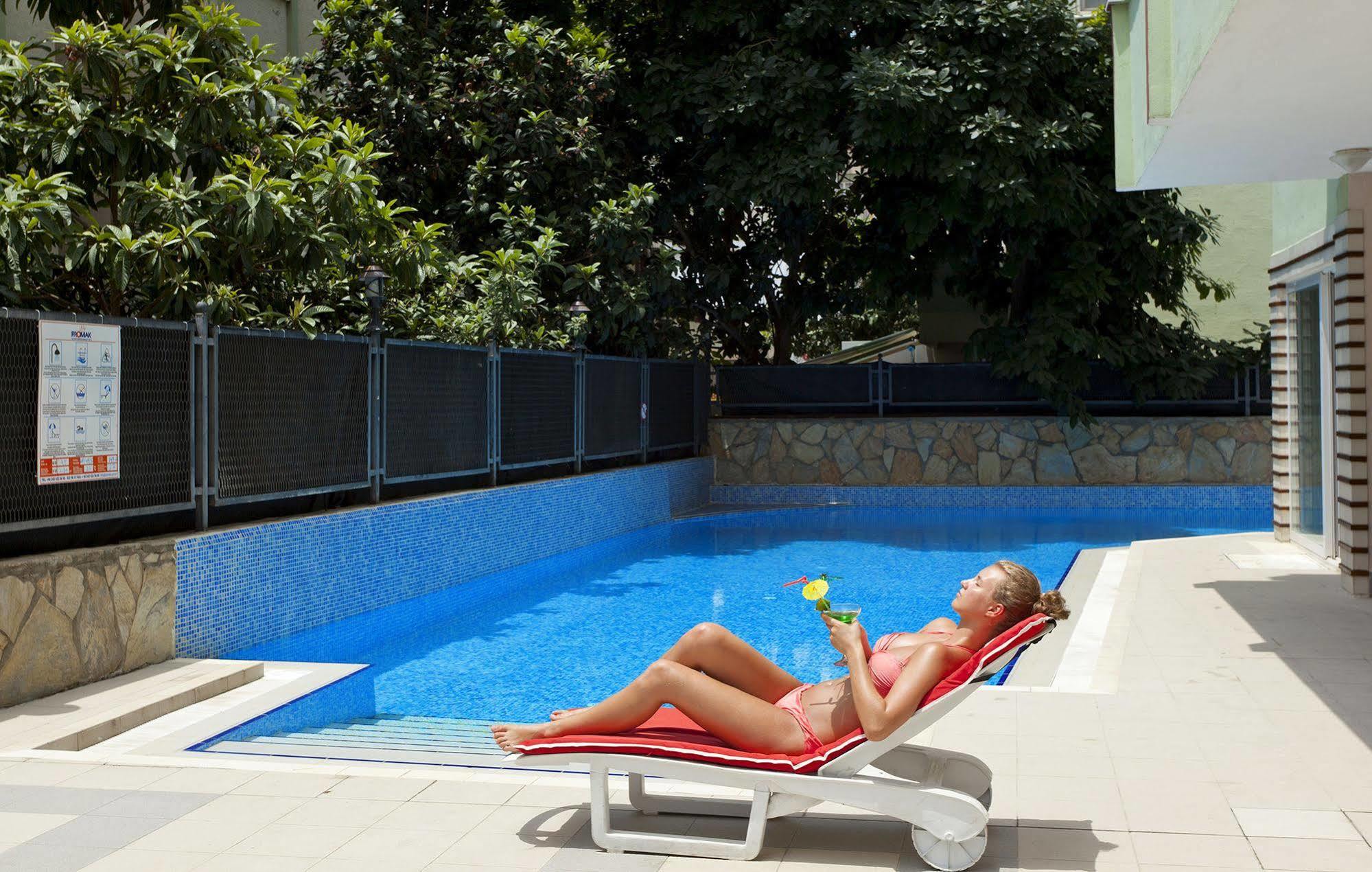אלאניה Royalisa City Apart Hotel מראה חיצוני תמונה